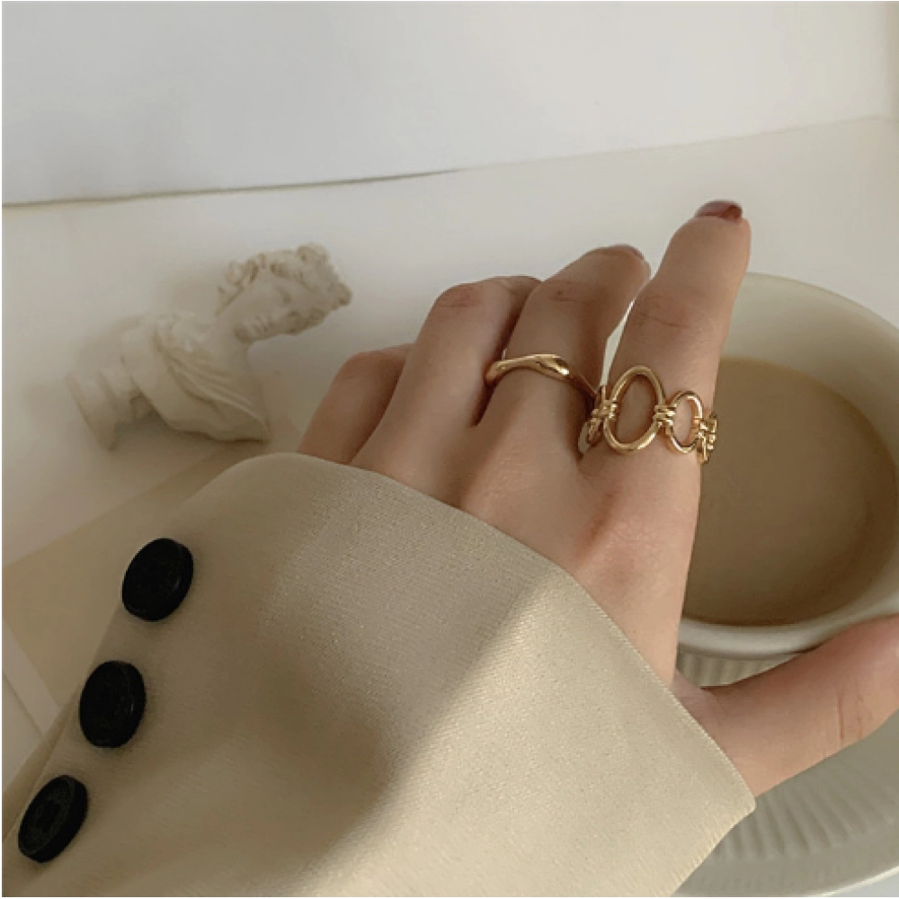 Ring Women's 2-Piece Set In Style, Individualized and Minimalist Design, Advanced Sense Ring, Cool Style, and Versatile Temperament Ring Women's 2-Piece Set In Style, Individualized and Minimalist Design, Advanced Sense Ring, Cool Style, and Versatile Temperament