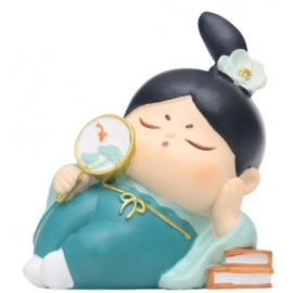 Chinese creative small gift, antique and cute girl home, desktop, car cake decoration, resin car decoration